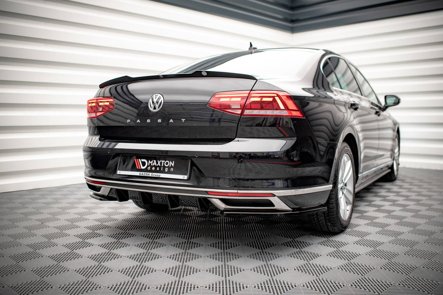 Spoiler CAP für Volkswagen Passat Limousine B8 Facelift schwarz matt
