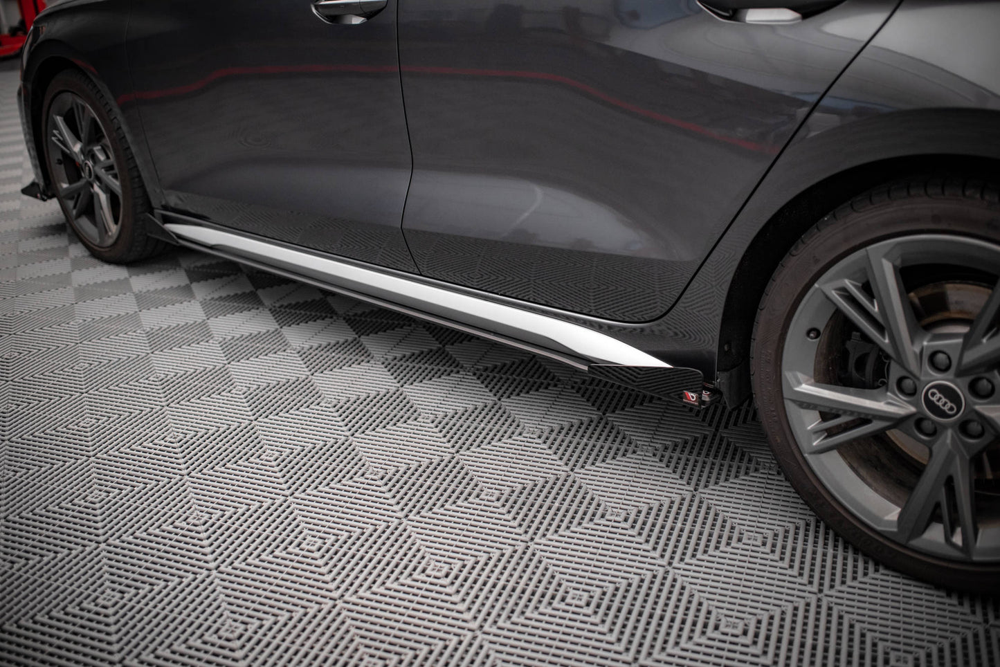 Street Pro Seitenschweller Ansatz für + Flaps Audi S3 / A3 S-Line 8Y schwarz Hochglanz
