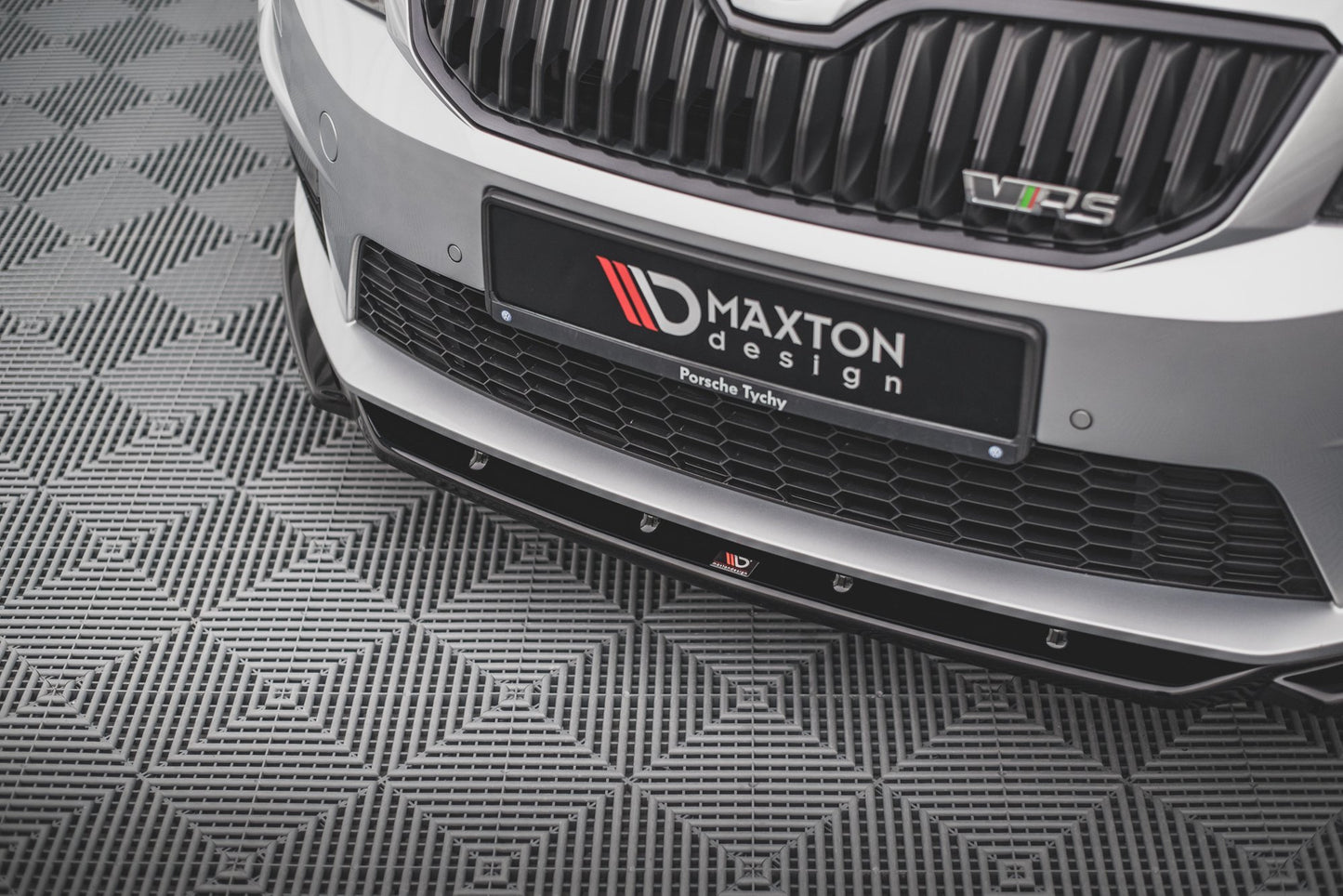 Front Ansatz V.4 für Skoda Octavia RS Mk3 Carbon Look