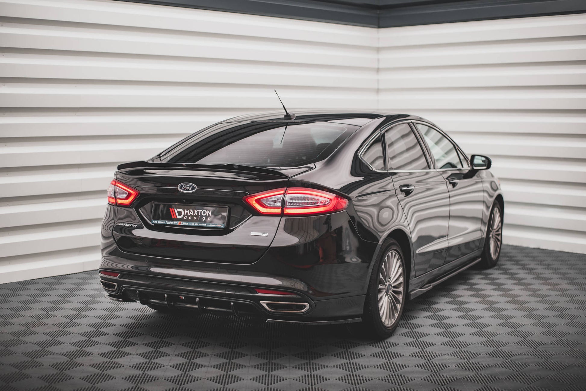 Heck Ansatz Flaps Diffusor für Ford Mondeo Mk5 schwarz matt