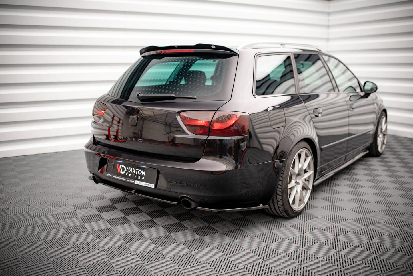 Mittlerer Diffusor Heck Ansatz für Seat Exeo Carbon Look