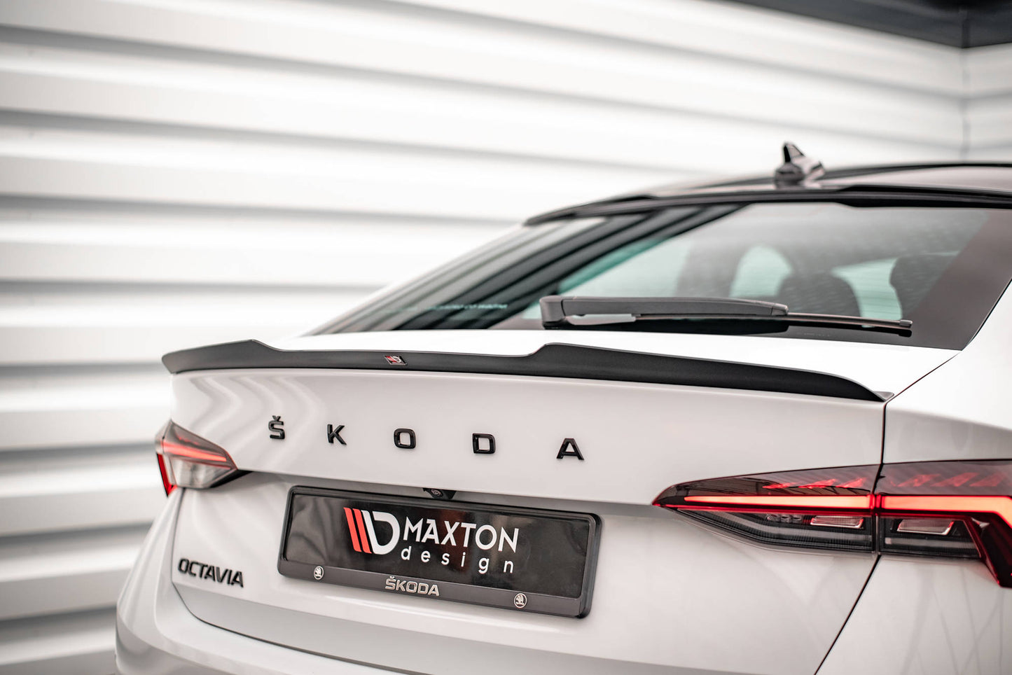 Spoiler CAP für Skoda Octavia Liftback Mk4 Carbon Look