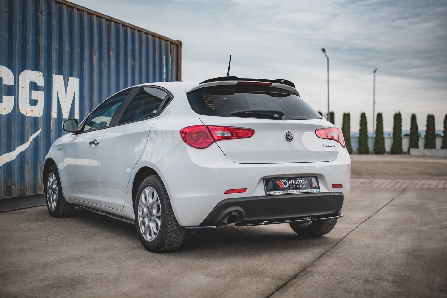 Heck Ansatz Flaps Diffusor V.1 für Alfa Romeo Giulietta  Carbon Look
