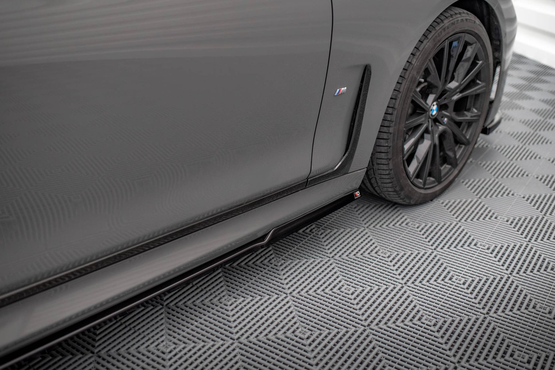 Seitenschweller Ansatz für BMW 7 M-Paket G11 Facelift Carbon Look