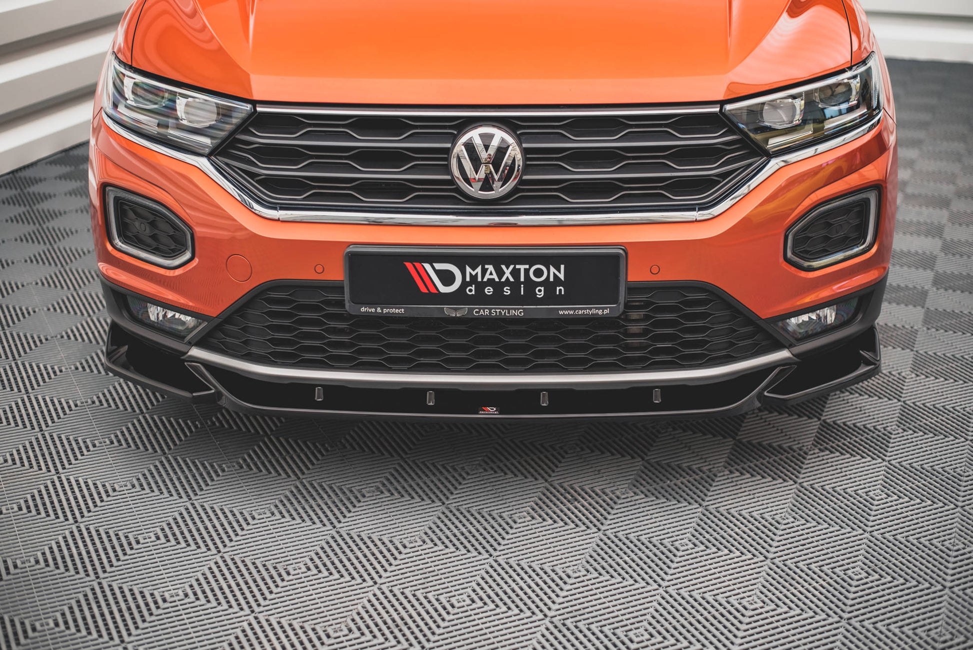 Front Ansatz V.1 für Volkswagen T-Roc Mk1 schwarz Hochglanz