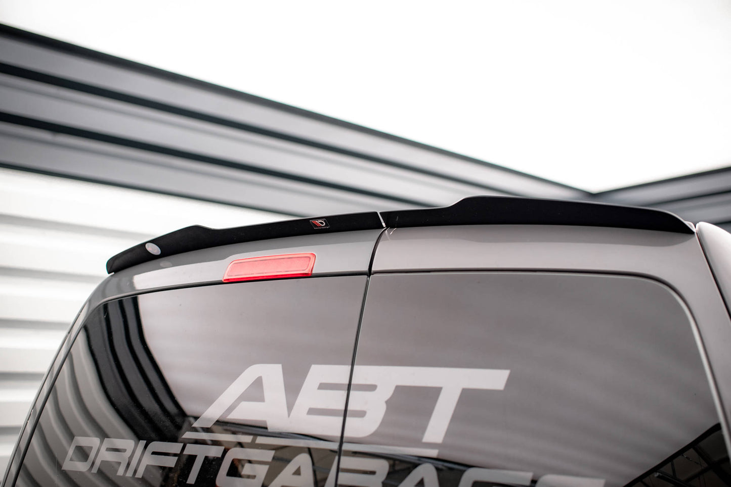 Spoiler CAP für Volkswagen Caddy Mk3 Facelift Carbon Look