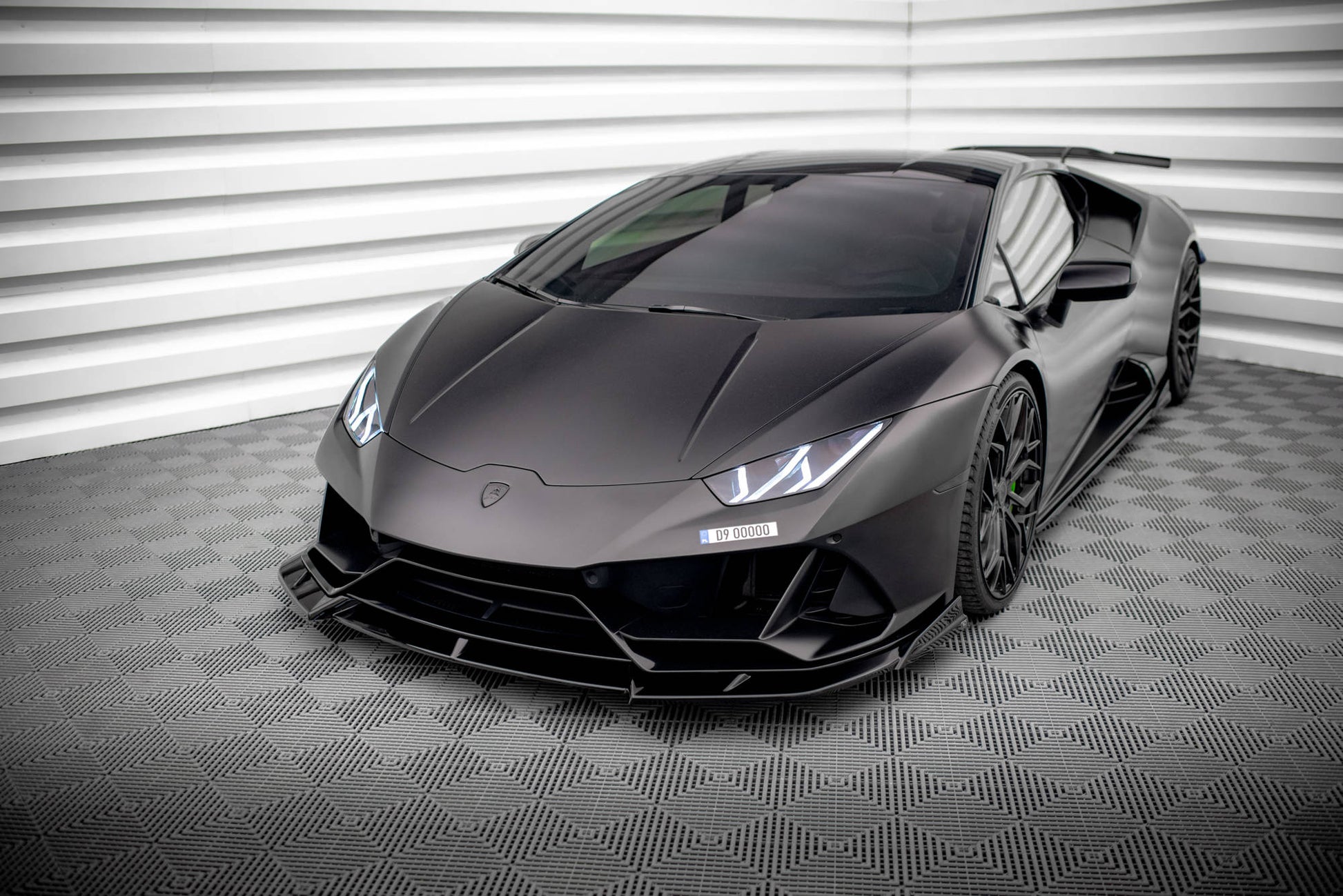Front Ansatz für Lamborghini Huracan EVO schwarz matt