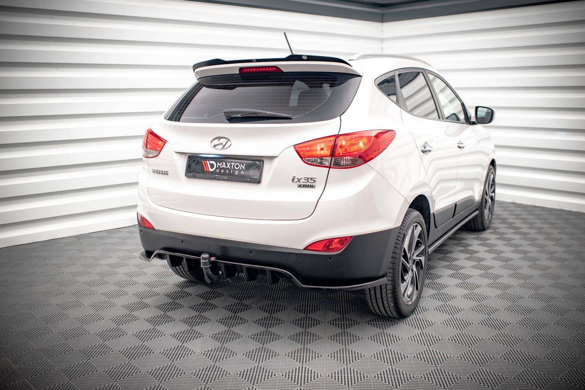 Spoiler CAP für Hyundai ix35 Mk1 schwarz Hochglanz
