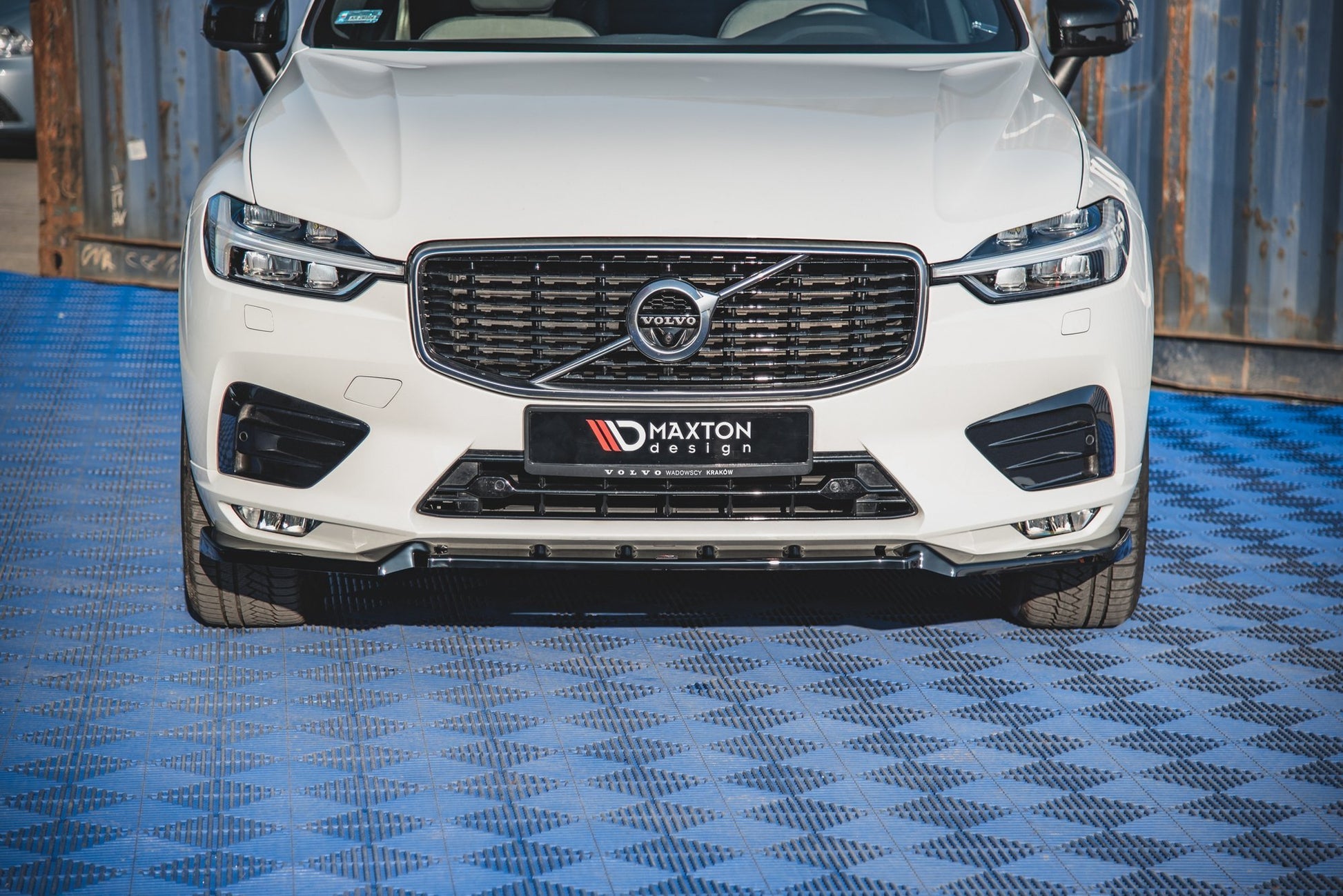 Front Ansatz V.2 für Volvo XC60 Mk2 R-Design Carbon Look