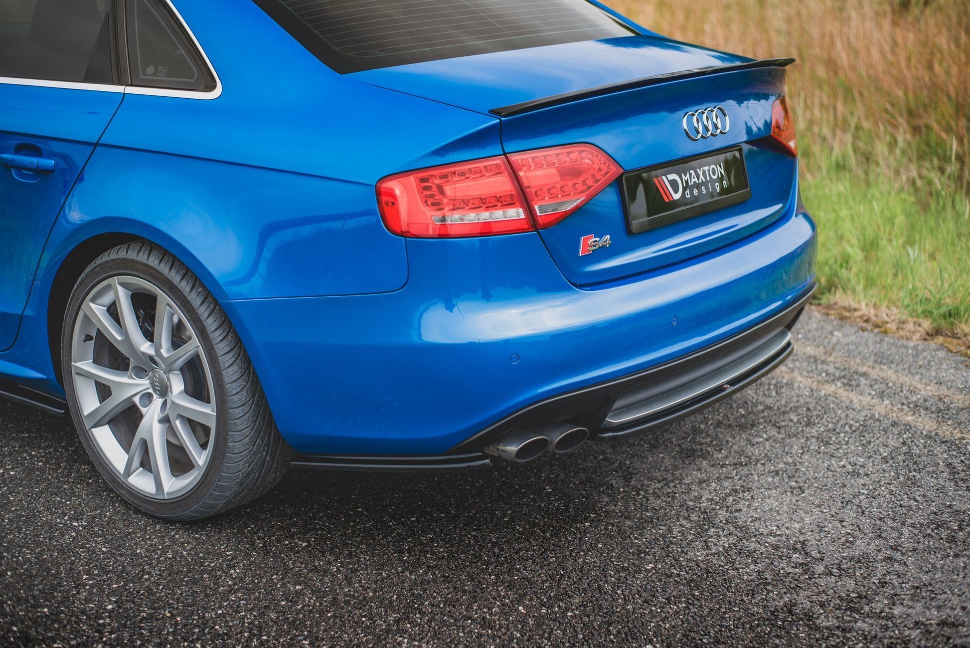 Heck Ansatz Flaps Diffusor für Audi S4 / A4 S-Line B8 Limousine Carbon Look