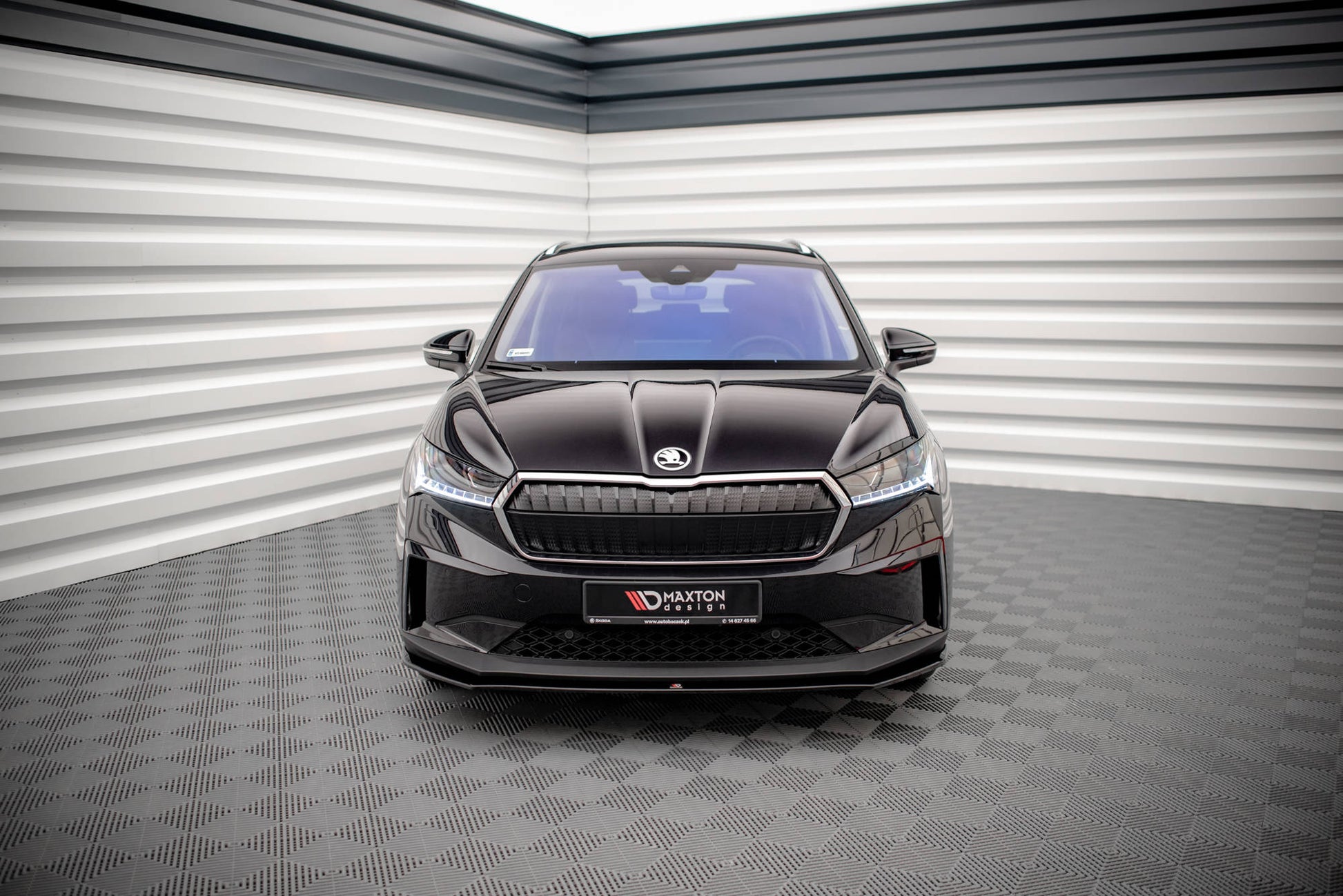 Front Ansatz V.1 für Skoda Enyaq iV schwarz matt