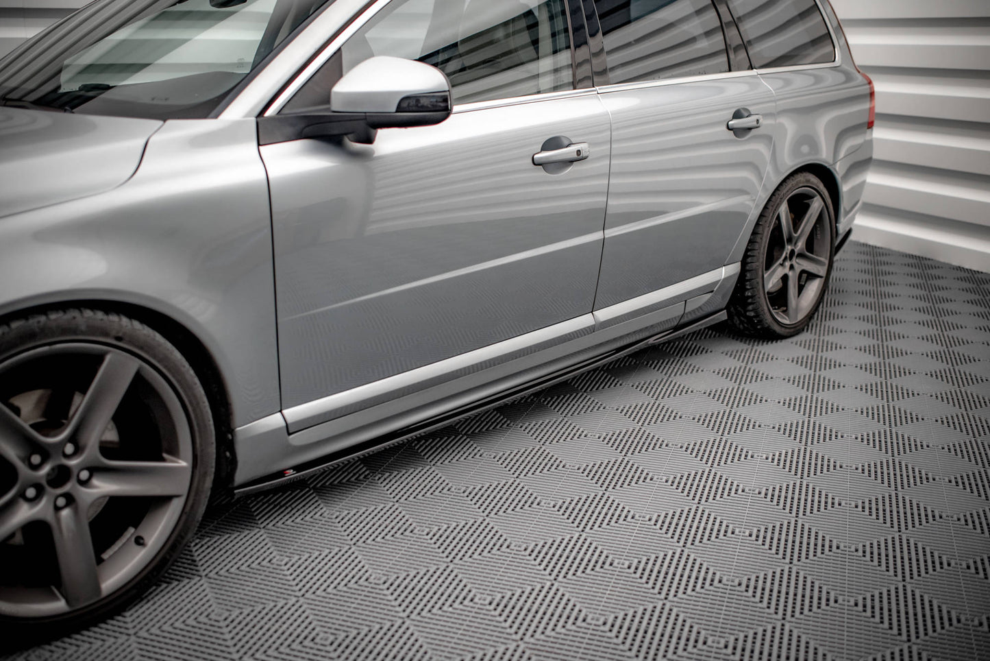 Seitenschweller Ansatz für Volvo V70 Mk3 schwarz Hochglanz