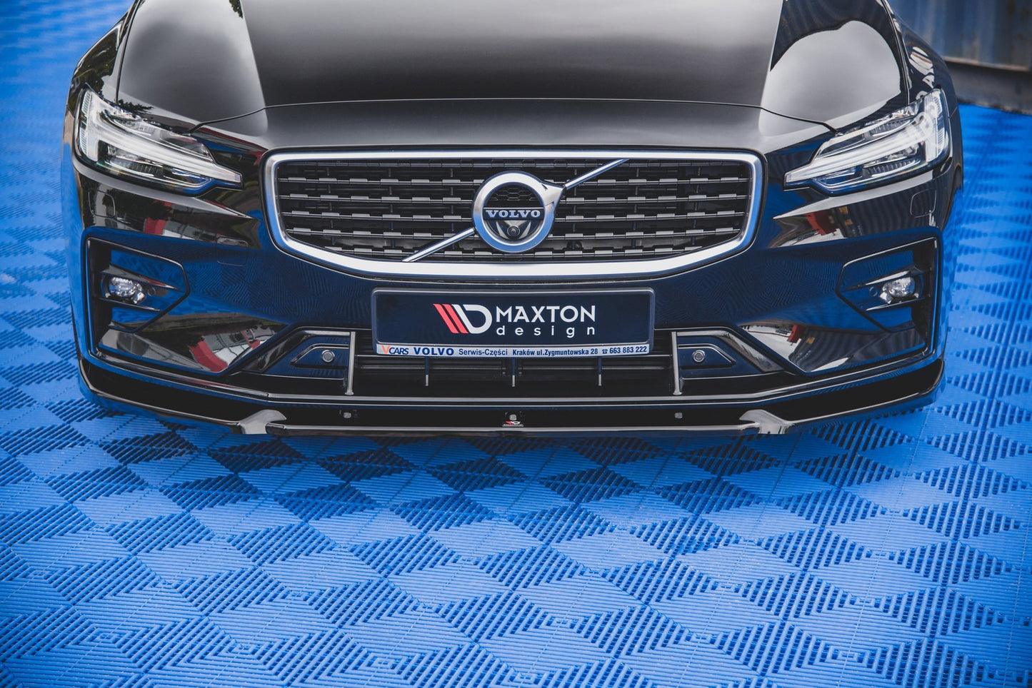 Front Ansatz V.1 für Volvo S60/V60 R-Design Mk3 schwarz Hochglanz