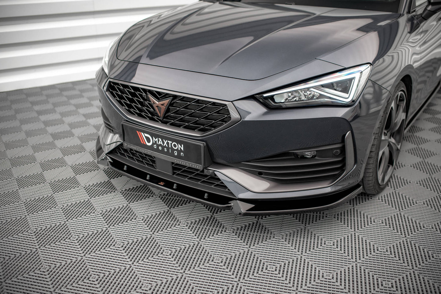 Front Ansatz V.1 für Cupra Leon Carbon Look