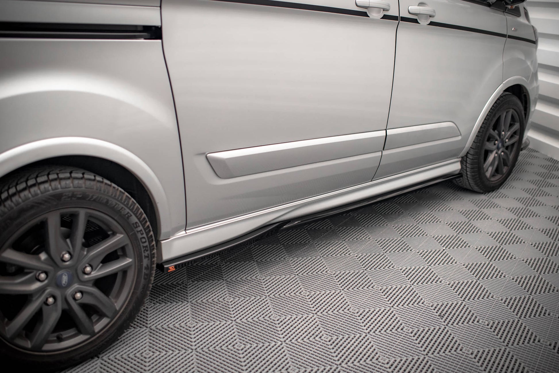 Seitenschweller Ansatz für Ford Transit Custom ST-Line Mk1 Facelift schwarz Hochglanz
