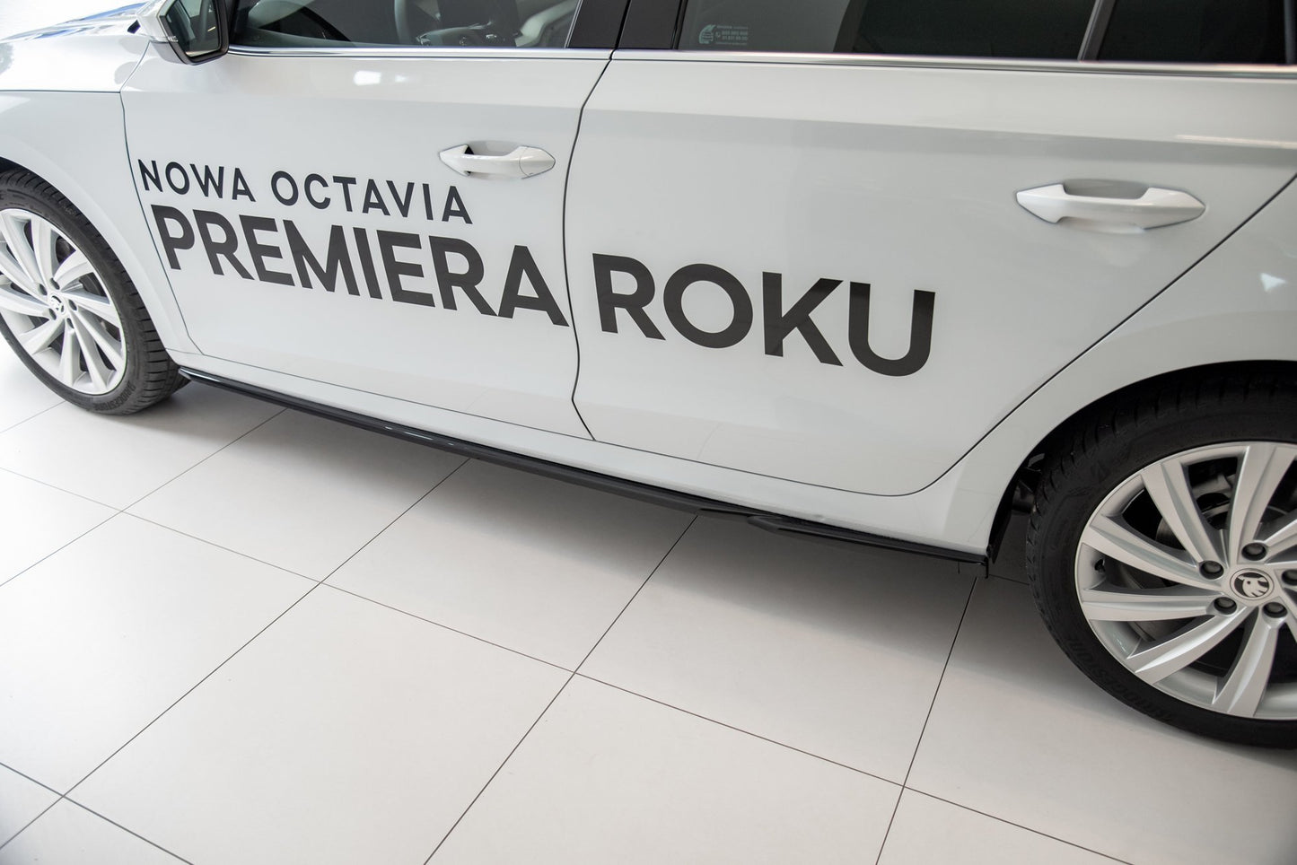 Seitenschweller Ansatz für V.2 für Skoda Octavia Mk4  Carbon Look