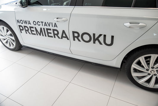 Seitenschweller Ansatz für V.2 für Skoda Octavia Mk4  Carbon Look