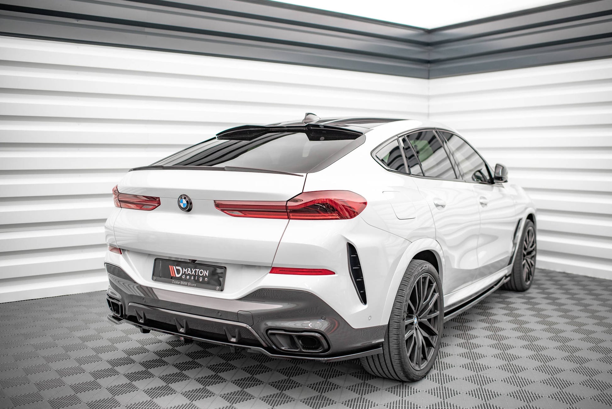 Mittlerer Diffusor Heck Ansatz DTM Look für V.1 BMW X6 M-Paket G06 Carbon Look