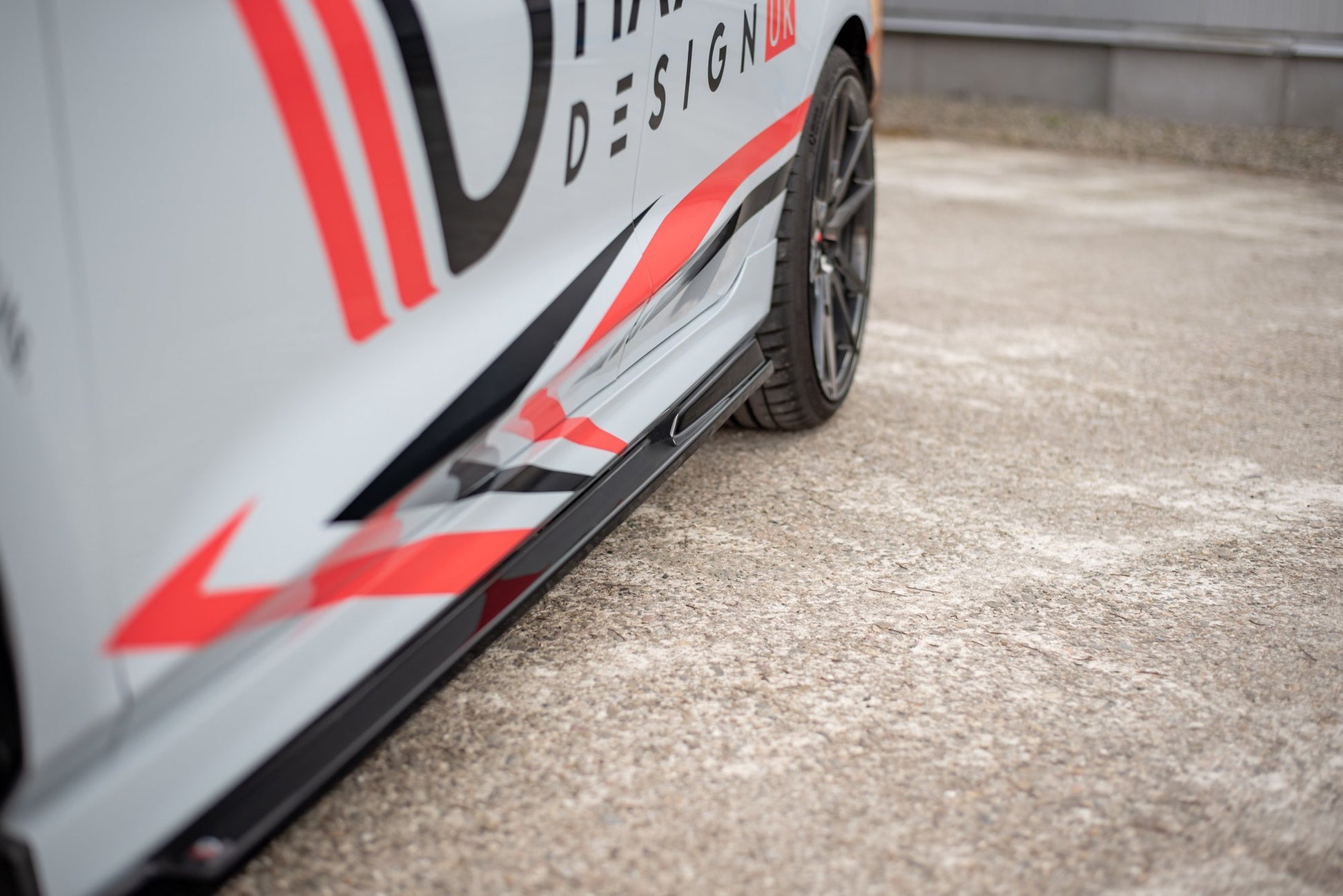 Seitenschweller Ansatz für V.3 für Ford Fiesta Mk8 ST / ST-Line schwarz Hochglanz