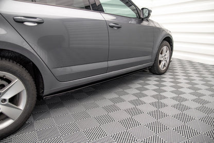Seitenschweller Ansatz für Skoda Octavia Mk3 Facelift schwarz Hochglanz