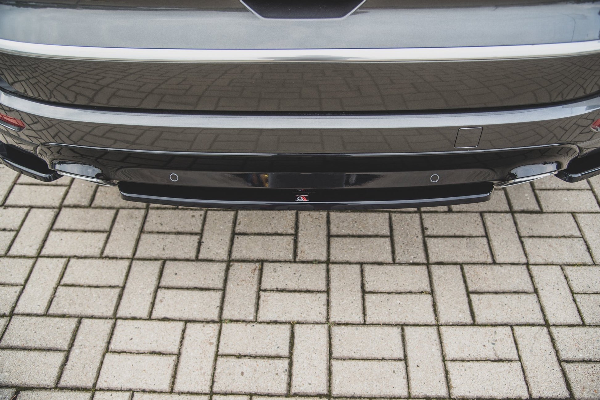 Mittlerer Diffusor Heck Ansatz für Ford S-Max Vignale Mk2 Facelift schwarz Hochglanz