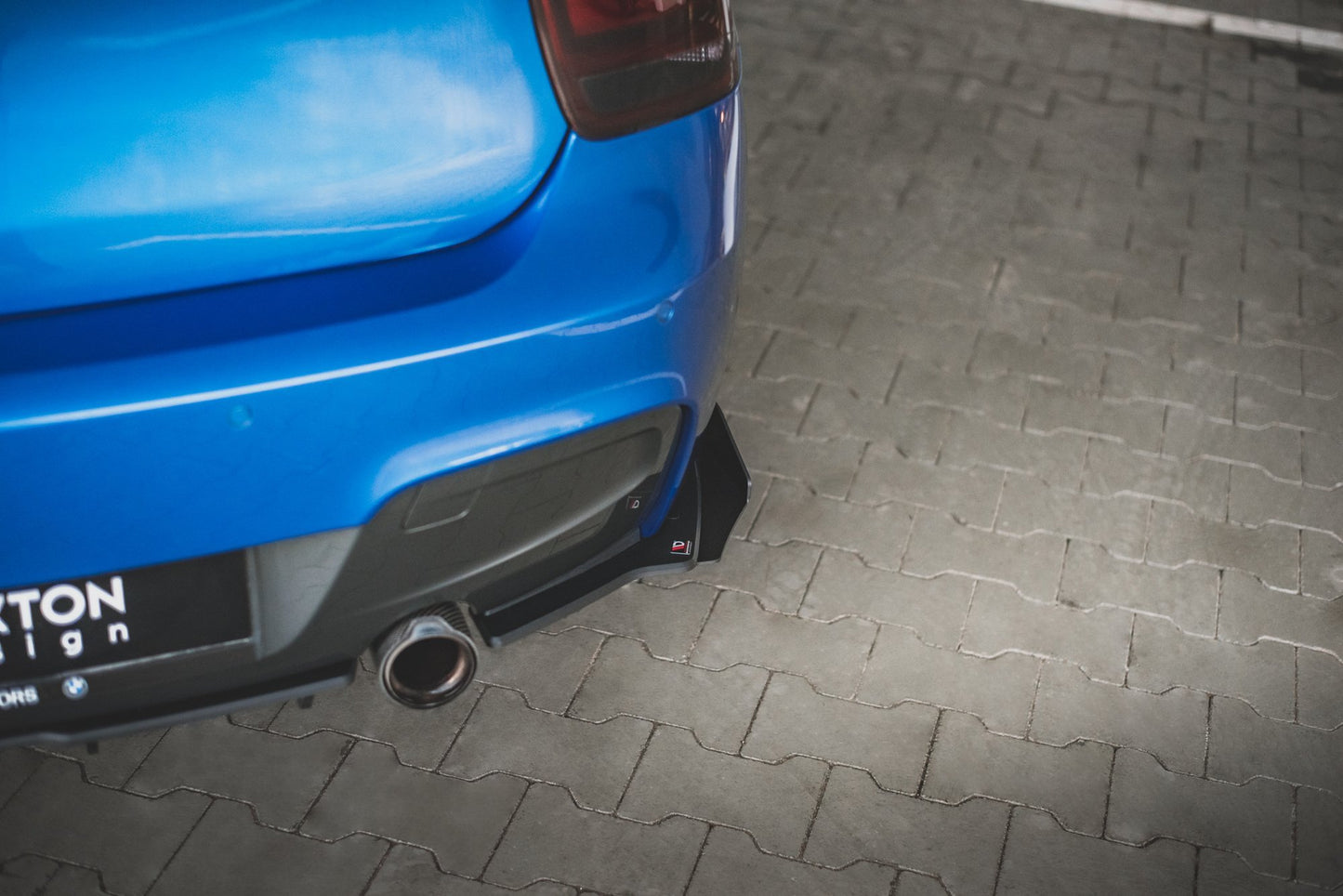 Robuste Racing Heck Ansatz Flaps Diffusor +Flaps für BMW M135i F20 schwarz Hochglanz