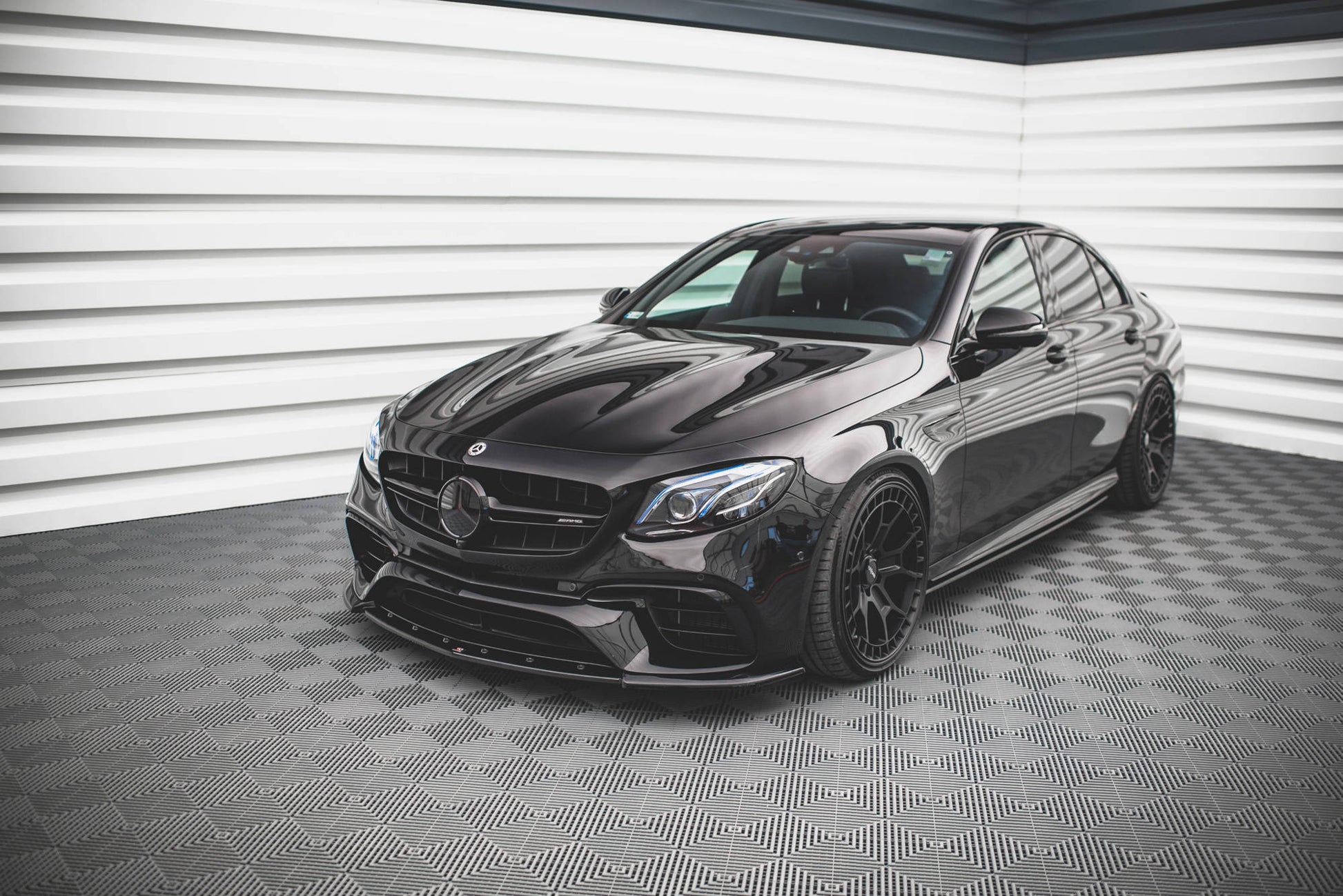 Front Ansatz V.3 für Mercedes-Benz E63 AMG Kombi/Limousine S213/W213 Carbon Look
