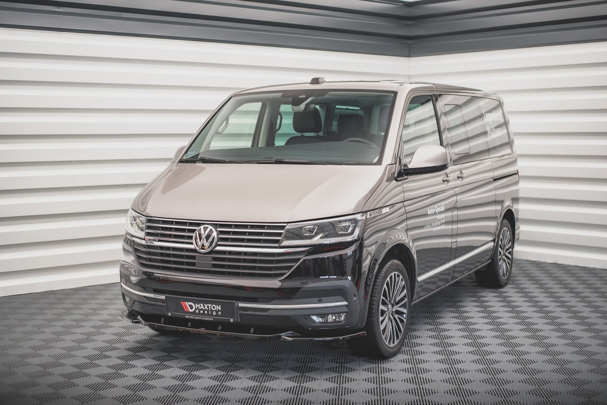 Front Ansatz V.2 für Volkswagen T6 Facelift schwarz matt