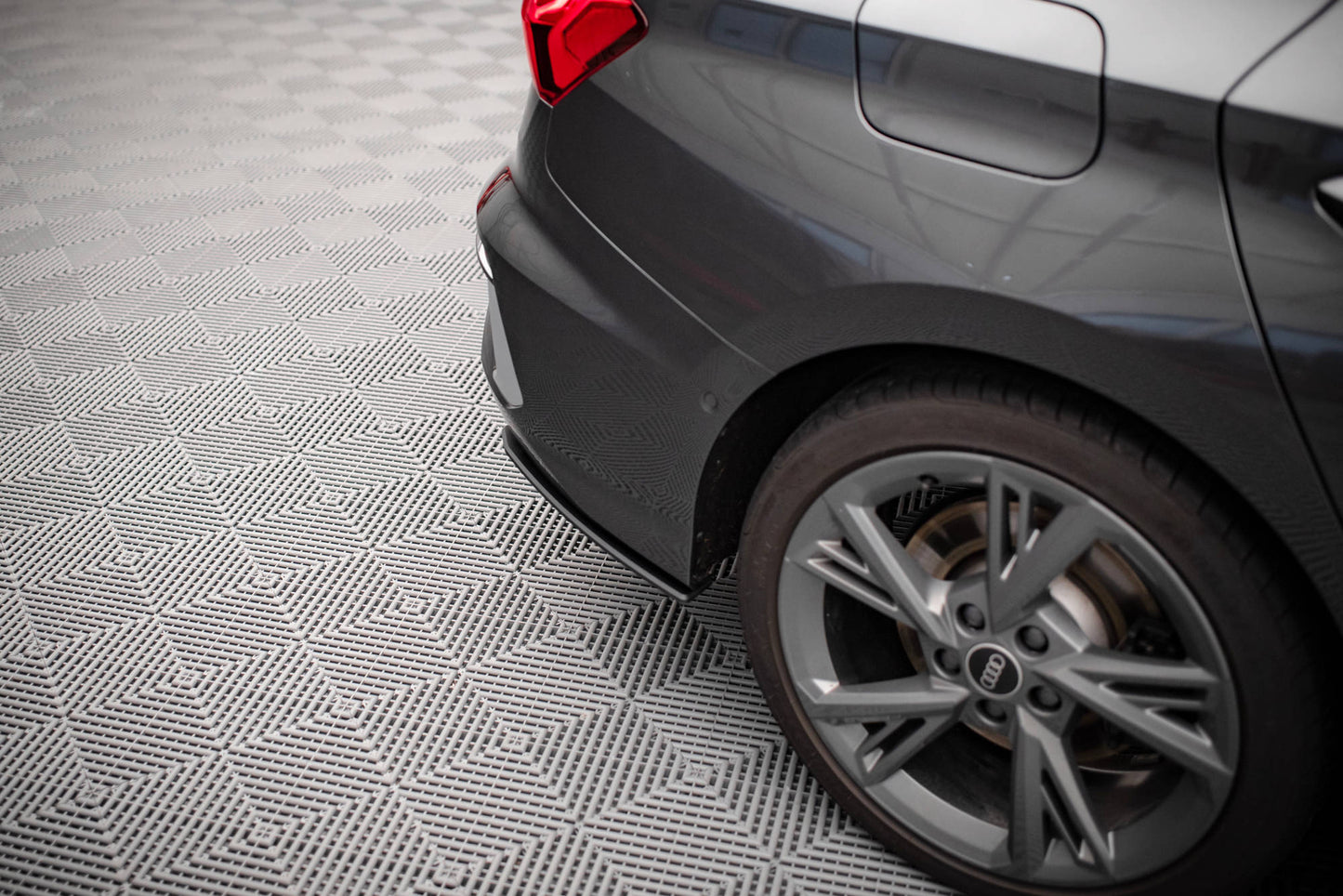Street Pro Heck Ansatz Flaps Diffusor für Audi S3 Limousine 8Y