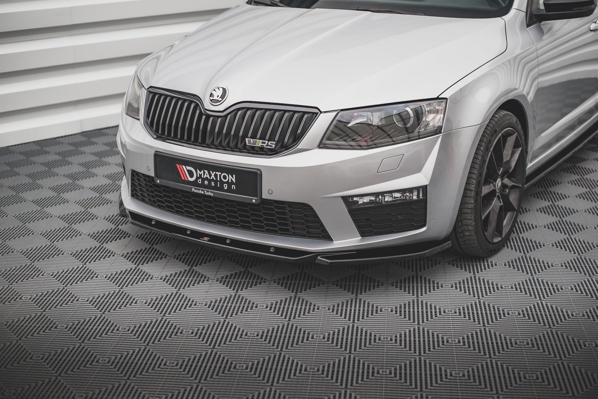 Front Ansatz V.4 für Skoda Octavia RS Mk3 Carbon Look