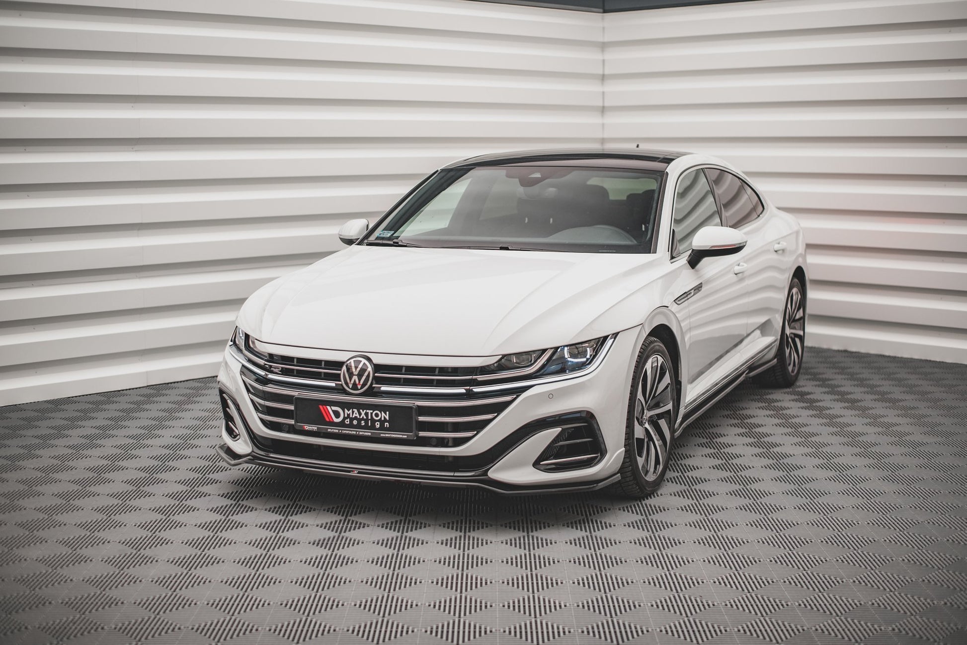 Front Ansatz V.3 für Volkswagen Arteon R-Line Facelift schwarz Hochglanz