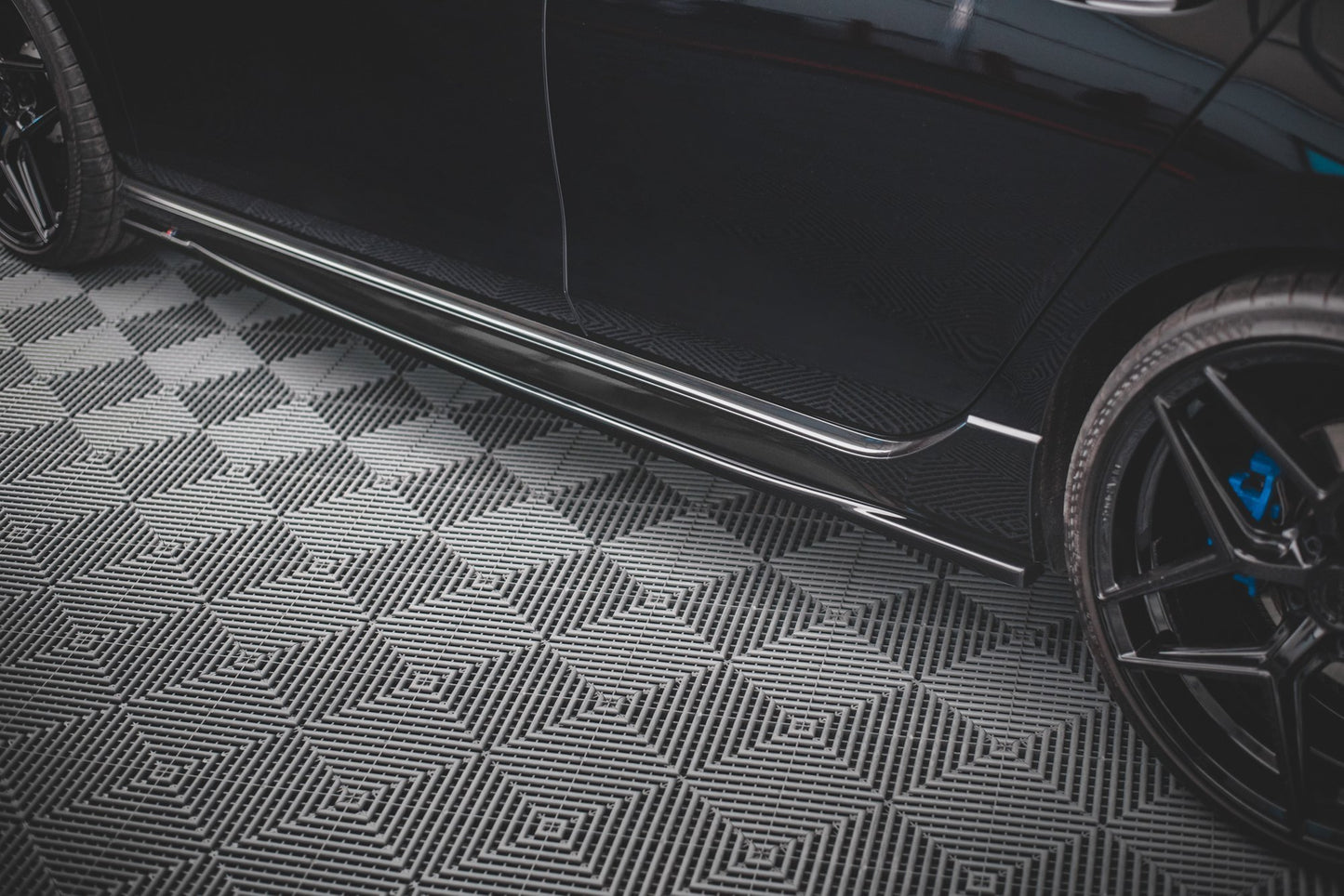 Seitenschweller Ansatz für V.1 für Volkswagen Golf R Mk8 schwarz matt