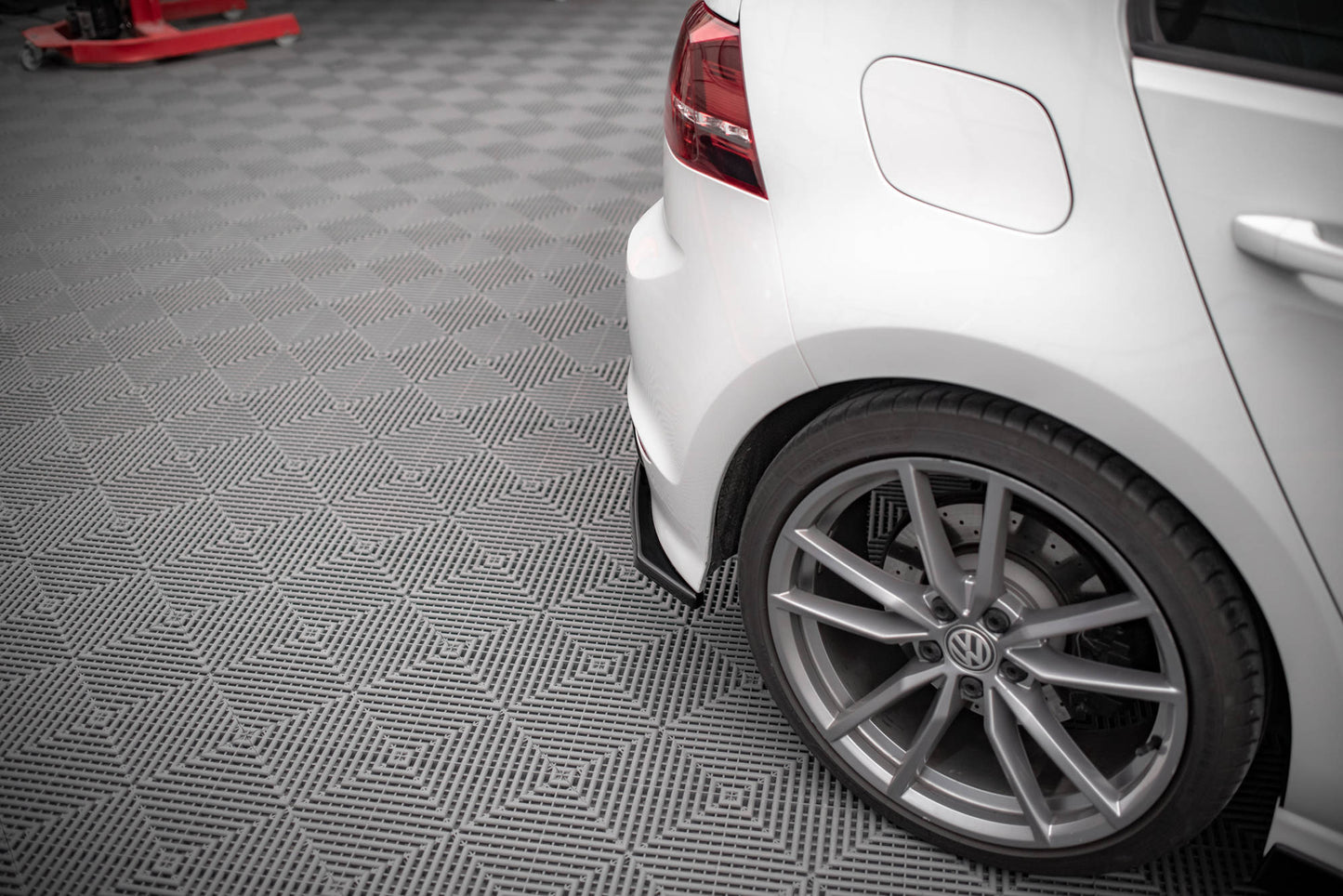 Heck Ansatz Flaps Diffusor V.3 für Volkswagen Golf R Mk7 Carbon Look