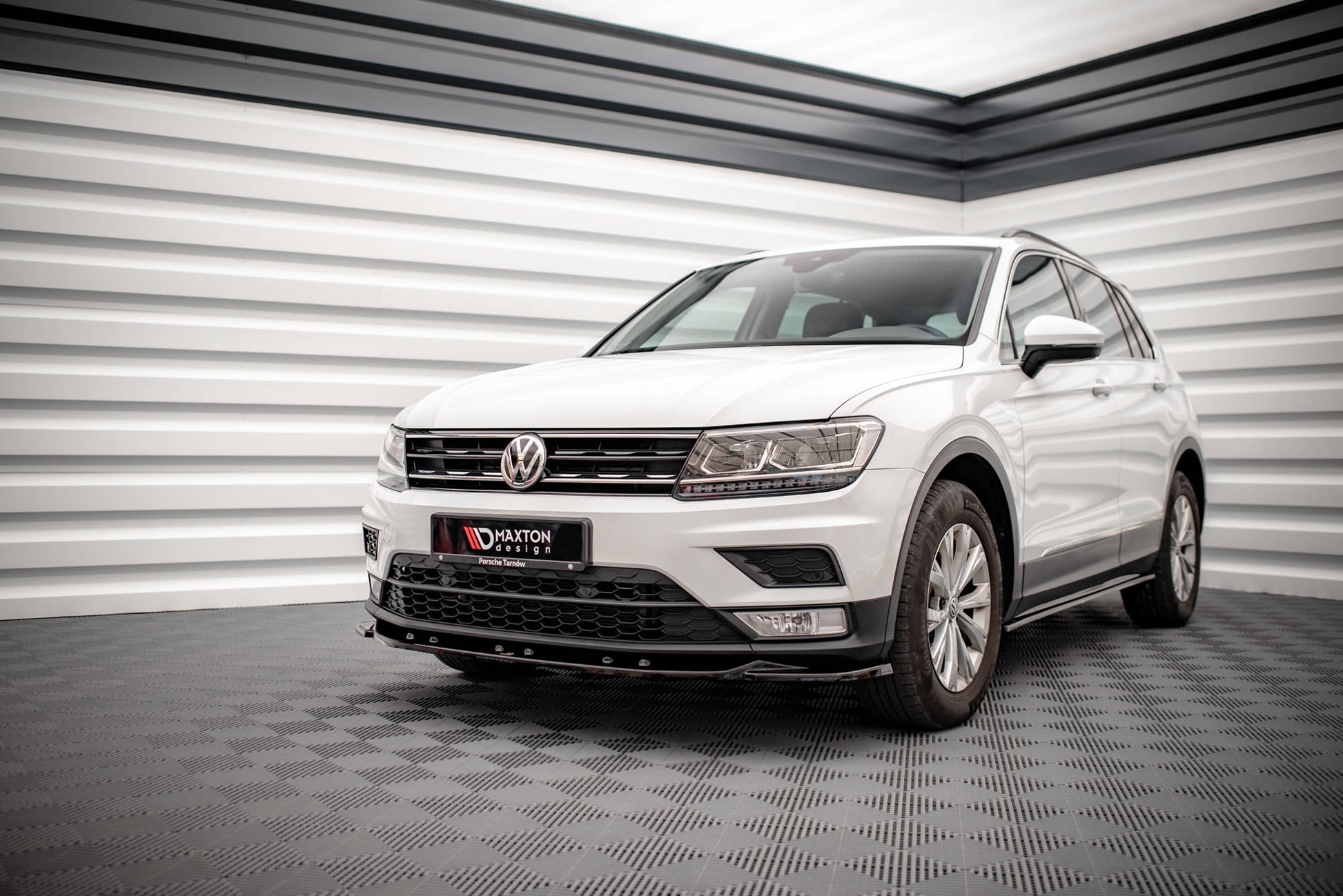 Front Ansatz für Volkswagen Tiguan Mk2 Carbon Look