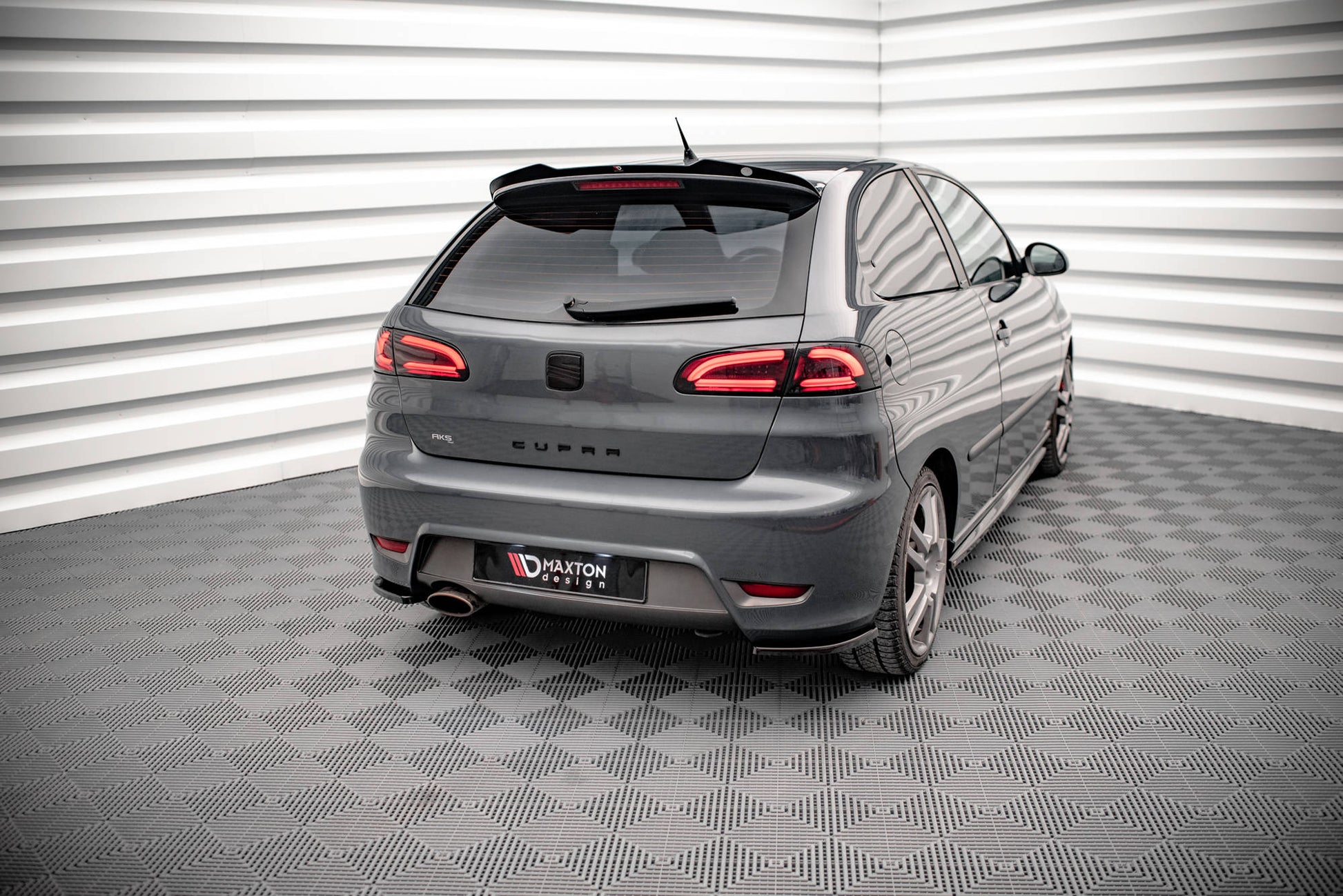 Heck Ansatz Flaps Diffusor für Seat Ibiza Cupra Mk3 Carbon Look
