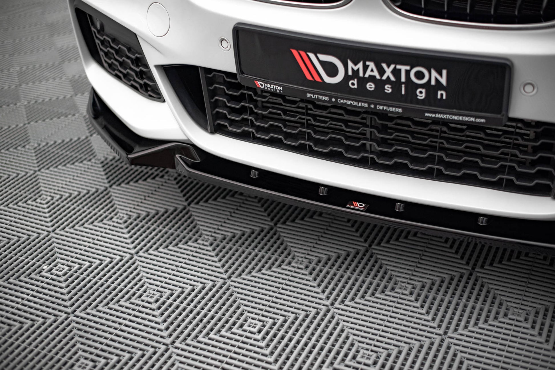 Front Ansatz V.2 für BMW X1 M-Paket F48 schwarz Hochglanz