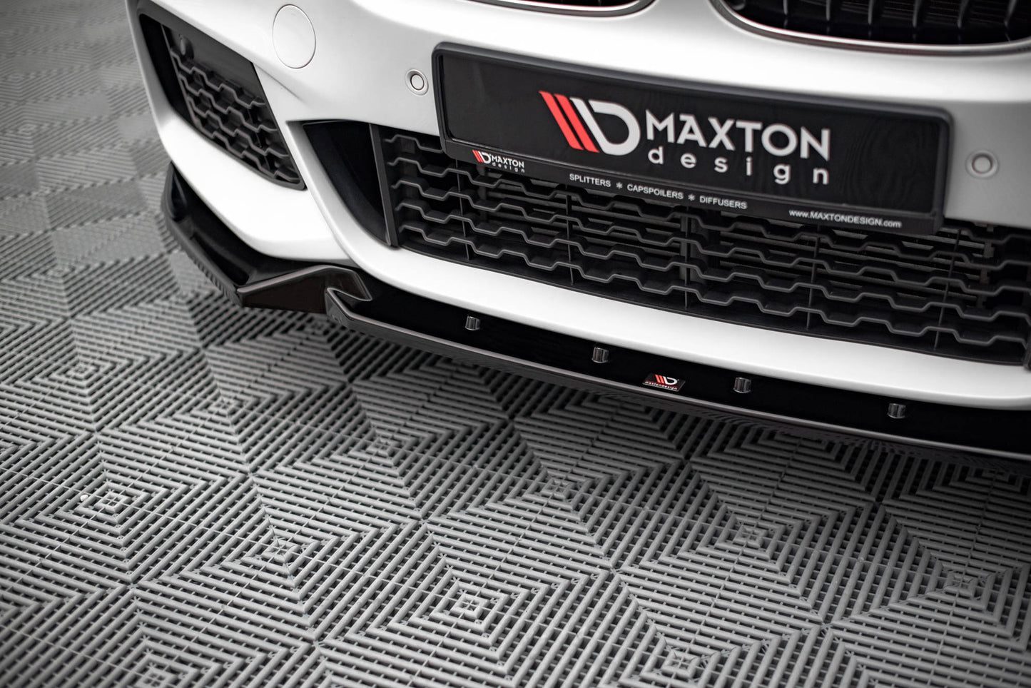 Front Ansatz V.2 für BMW X1 M-Paket F48 Carbon Look