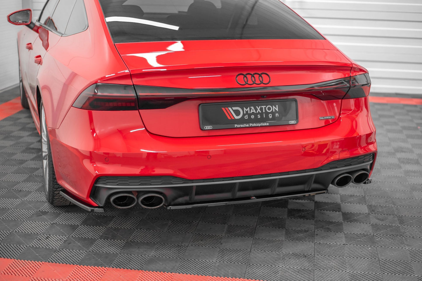 Mittlerer Diffusor Heck Ansatz für Audi S7 C8 schwarz Hochglanz