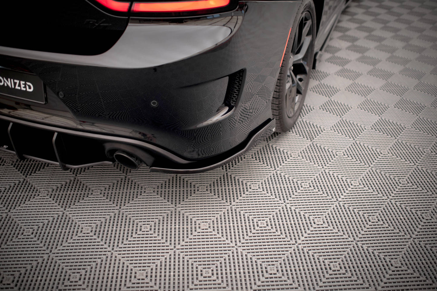 Heck Ansatz Flaps Diffusor für Dodge Charger SRT Mk7 Facelift schwarz Hochglanz