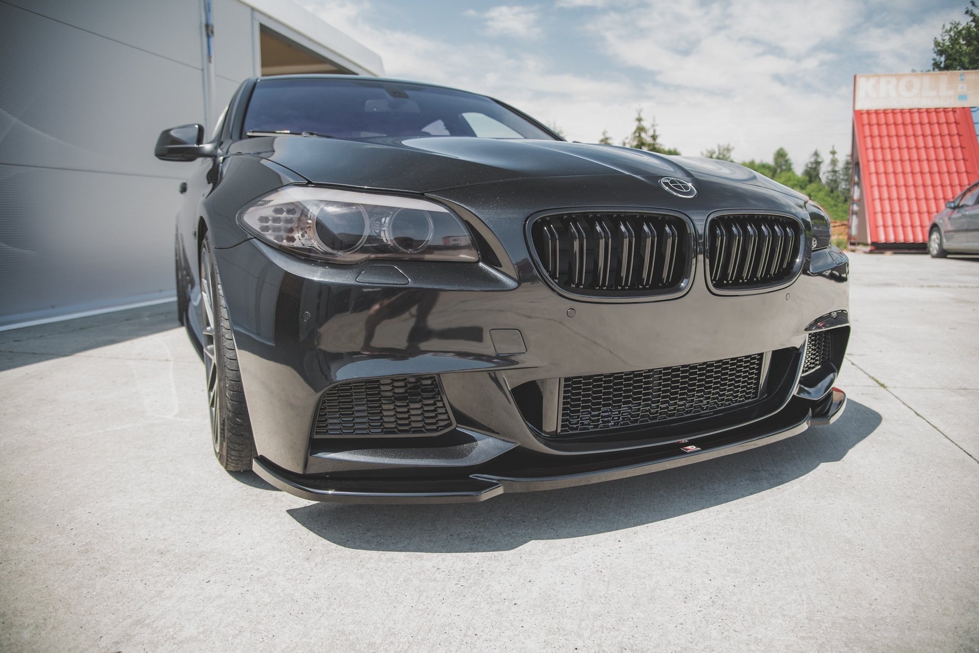 Front Ansatz V.4 für BMW 5er F10/F11 M-Paket schwarz Hochglanz – Oldtimer  Thimm