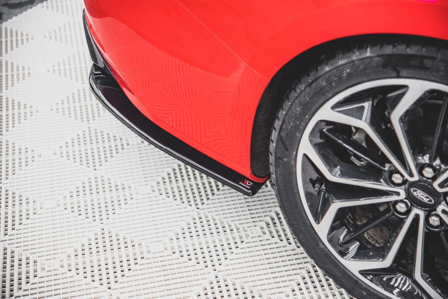 Heck Ansatz Flaps Diffusor V.3 für Ford Focus ST-Line Kombi Mk4 Carbon Look
