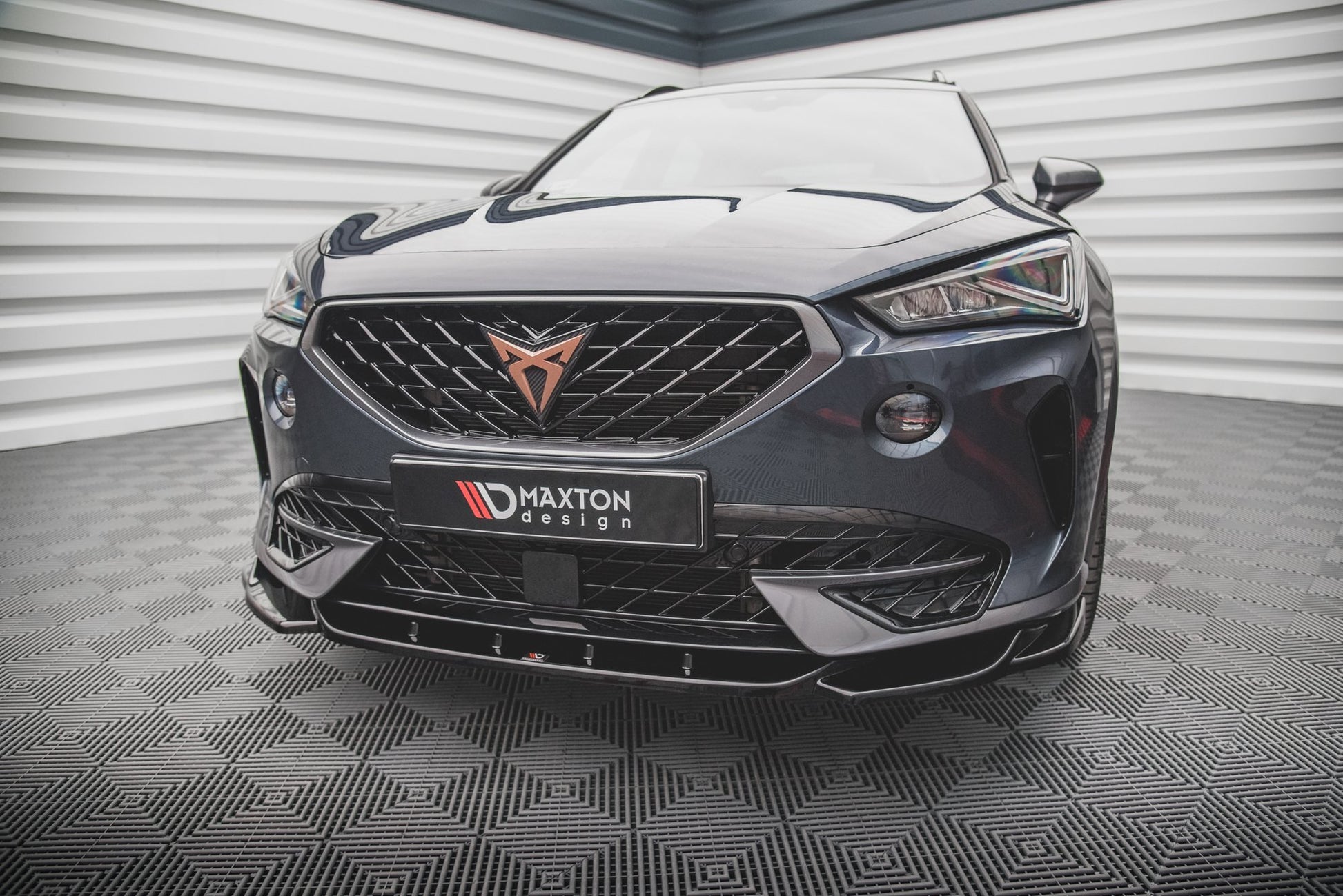 Front Ansatz V.1 für Cupra Formentor schwarz Hochglanz