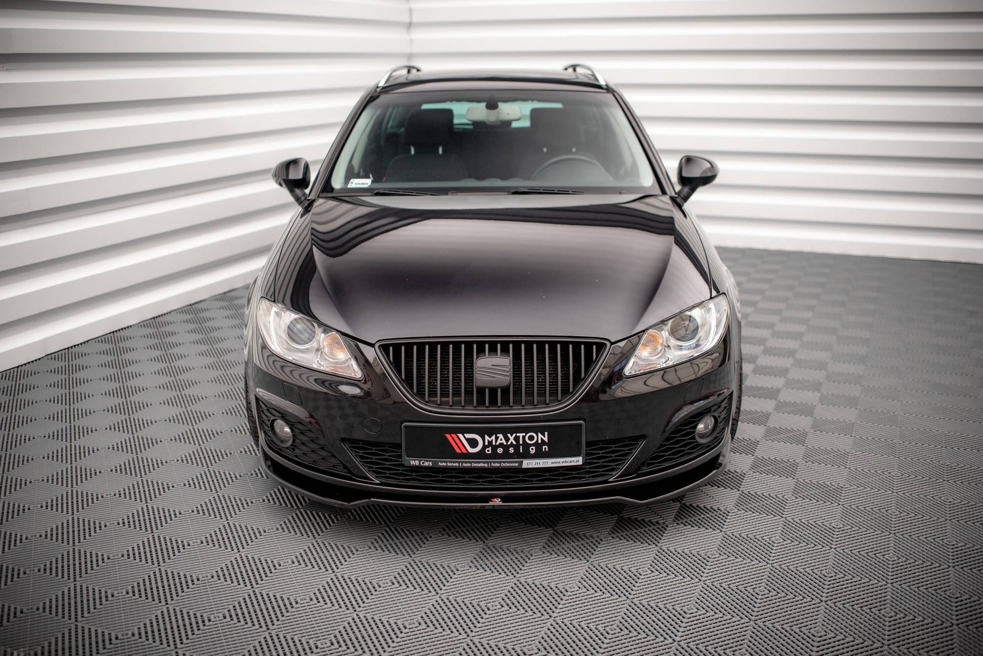 Front Ansatz V.2 für Seat Exeo schwarz matt