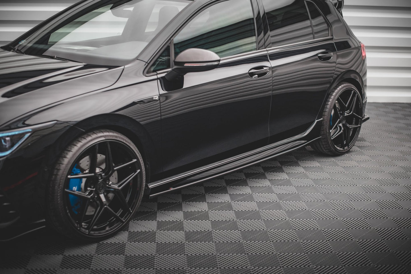 Seitenschweller Ansatz für V.2 für Volkswagen Golf R Mk8 Carbon Look