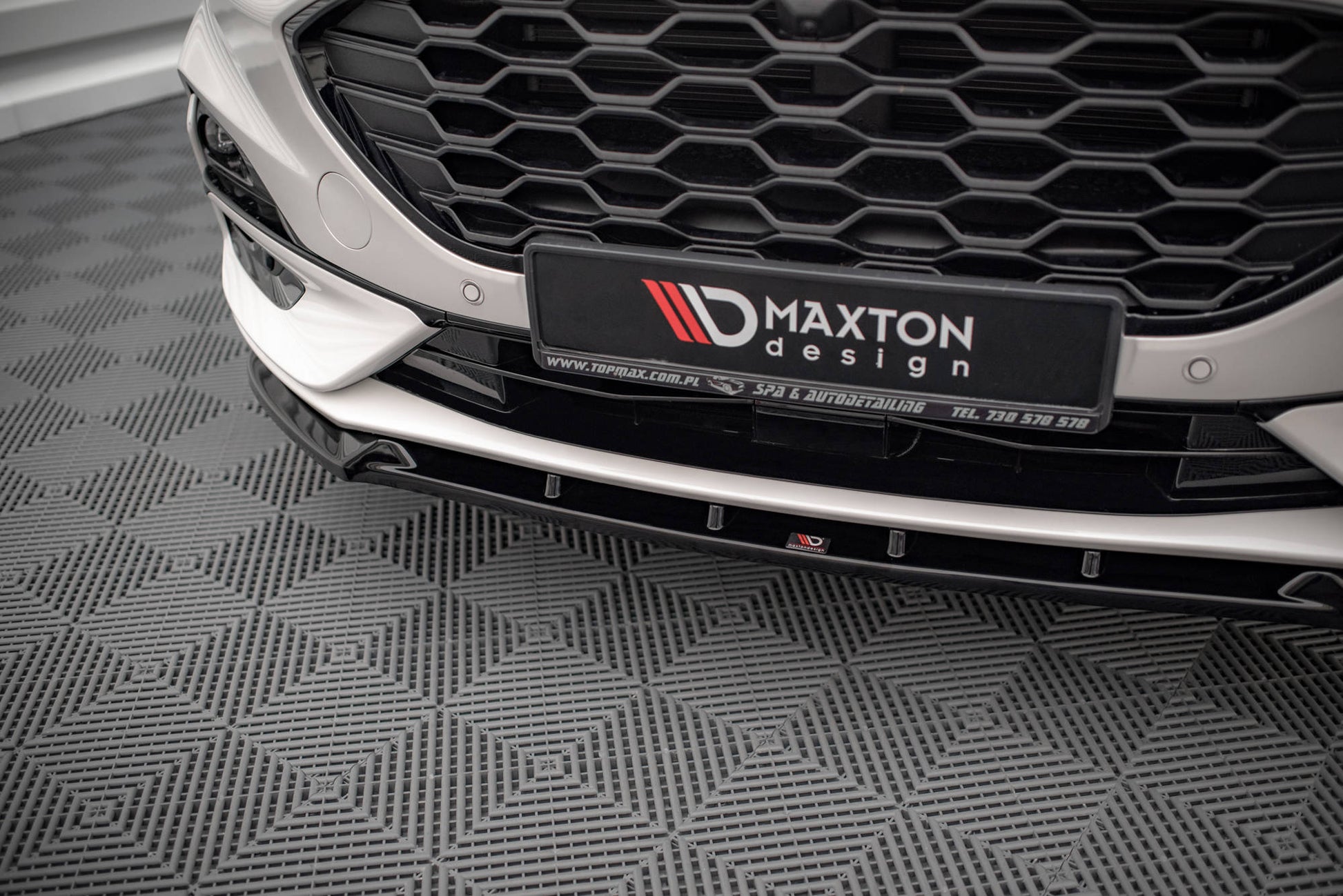 Front Ansatz für Ford Kuga ST-Line Mk3 schwarz Hochglanz