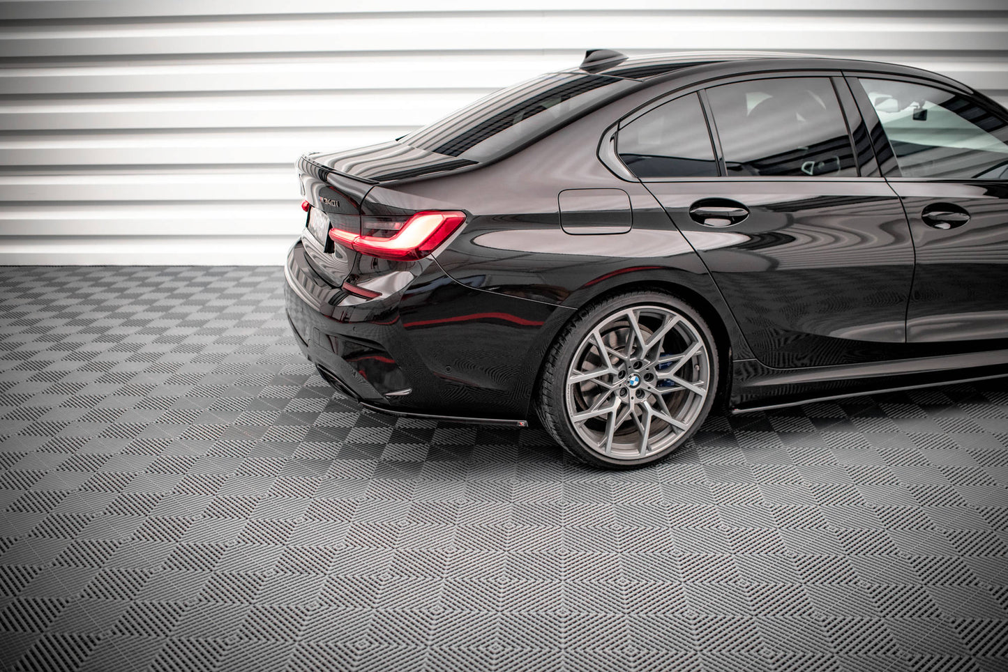 Heck Ansatz Flaps Diffusor V.4 für BMW 3er M-Paket G20 / G21 Carbon Look
