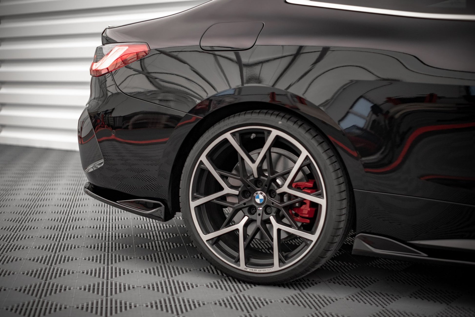 Heck Ansatz Flaps Diffusor V.2 für BMW 4er M-Paket G22 Carbon Look
