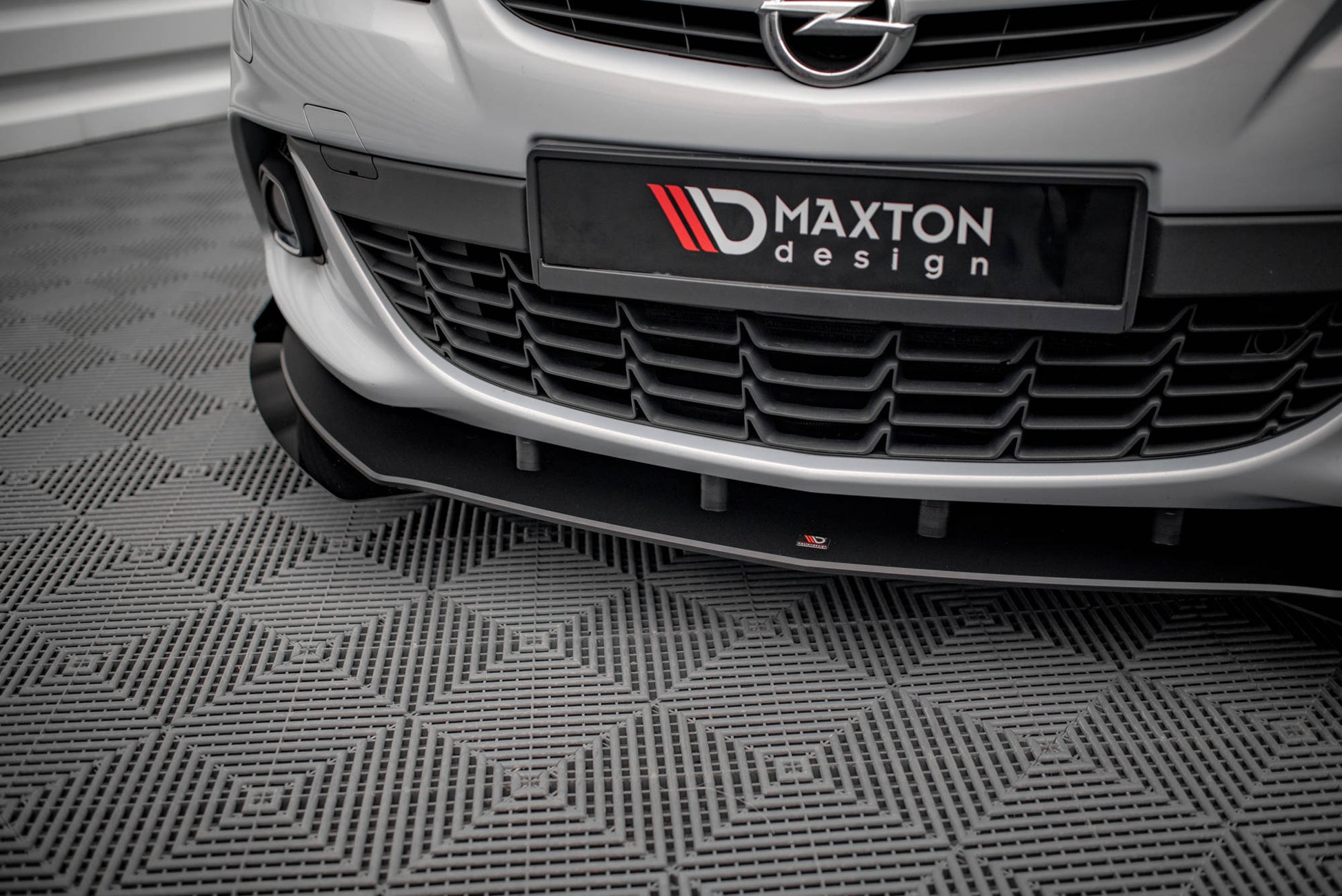 Street Pro Front Ansatz für +Flaps für V.1 + Flaps Opel Astra GTC OPC-Line J schwarz Hochglanz