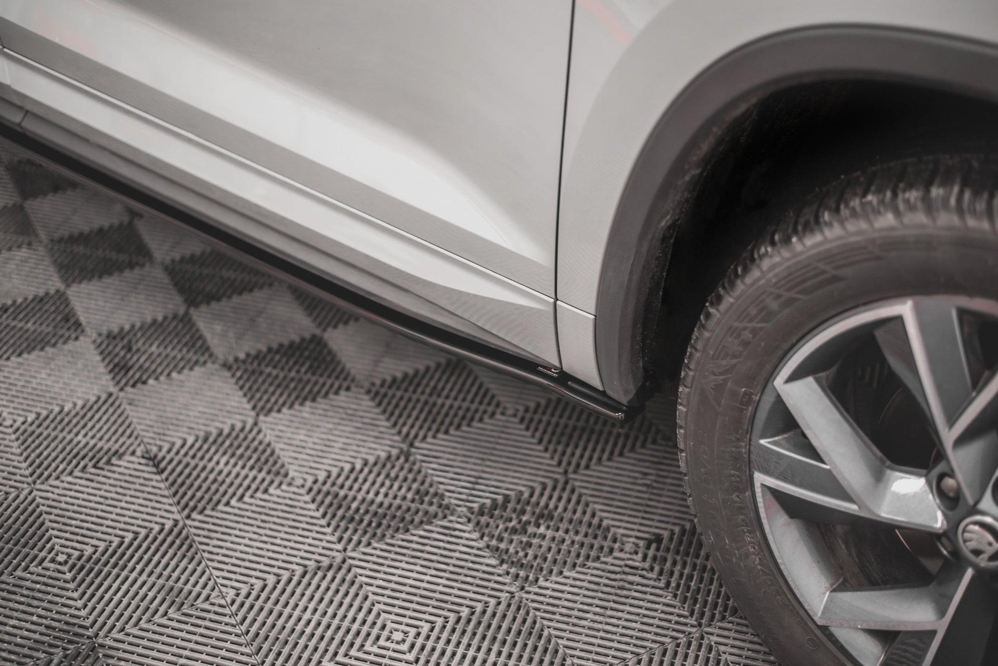 Seitenschweller Ansatz für Skoda Kodiaq Mk1 Sportline/RS schwarz matt