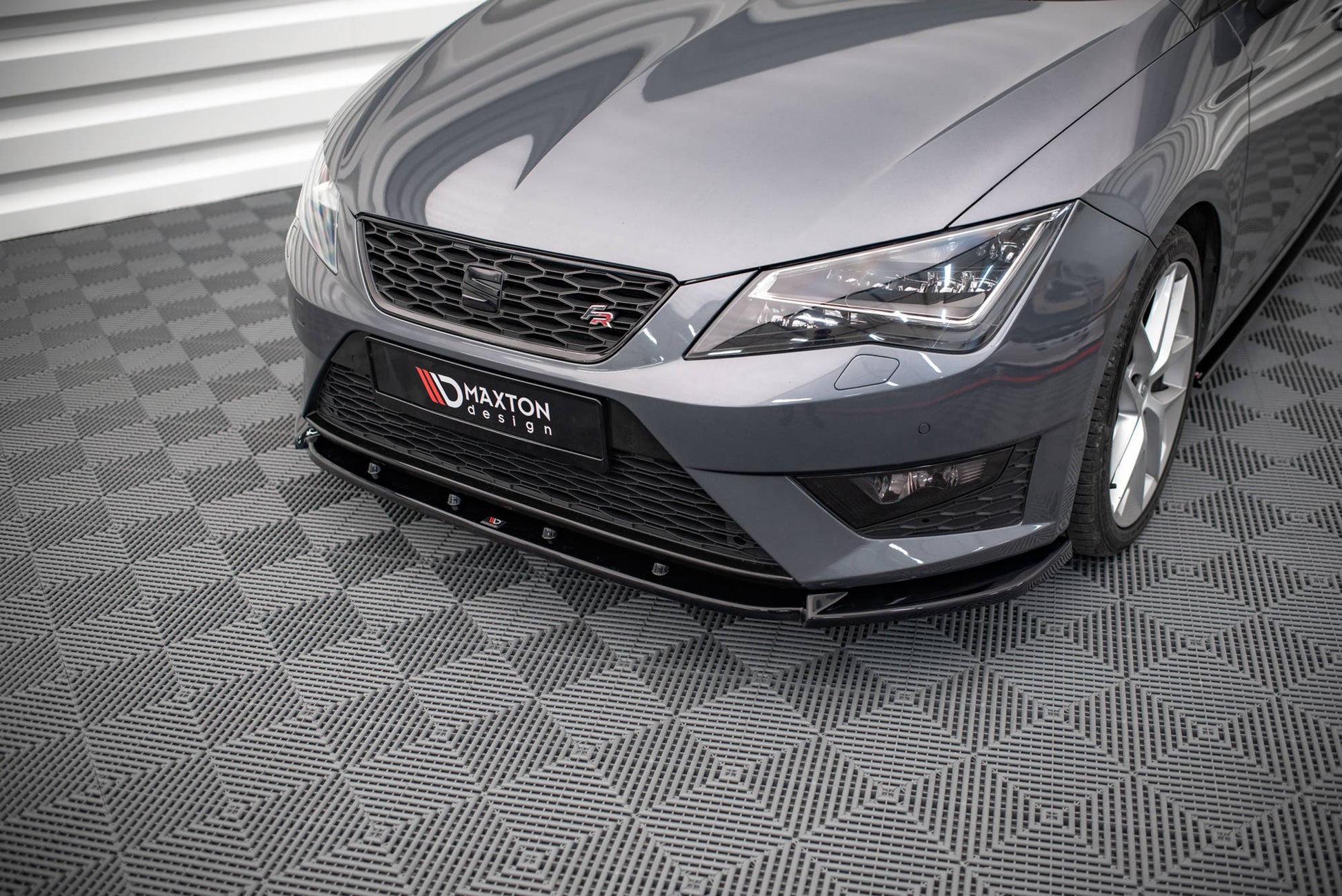 Front Ansatz V.1 für Seat Leon FR / Cupra Mk3 schwarz matt